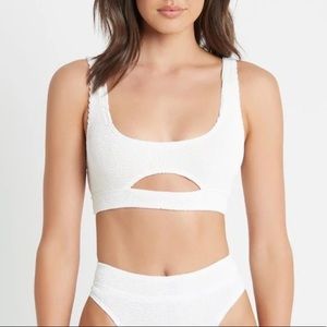 Bound by bond-eye Australia the Sasha crop